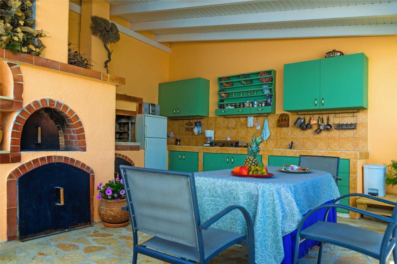 Heraklion Beach Hideaway Explore, Relax, Repeat-3 Gazi Bagian luar foto